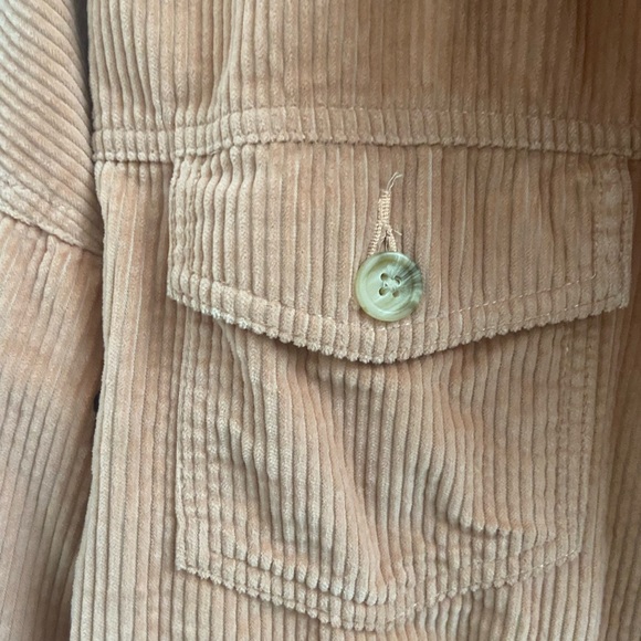 american eagle cropped pink corduroy button up shirt - Picture 2 of 5